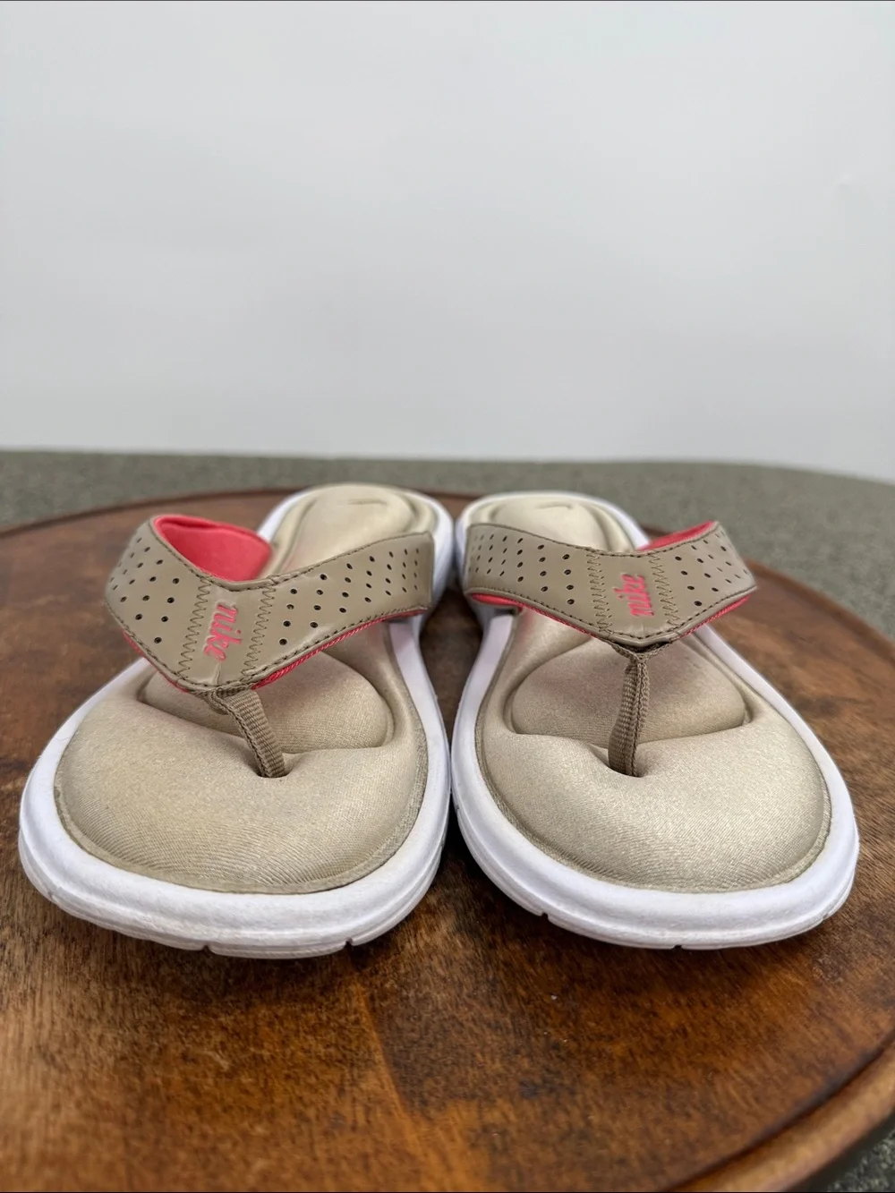 Nike Sandals Wm 8 Gold Pink Comfort Footbed Flip Flops Thong Foam Cushion